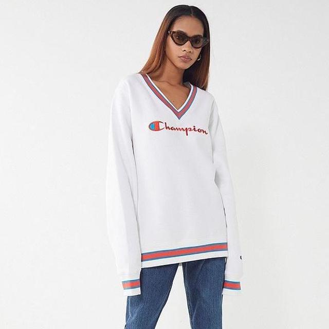 Champion y uo fleece v-neck sweatshirt uk hotsell