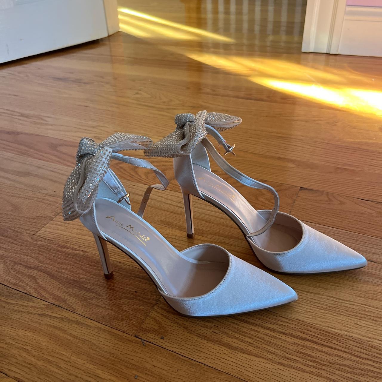 Windsor silver hot sale heels