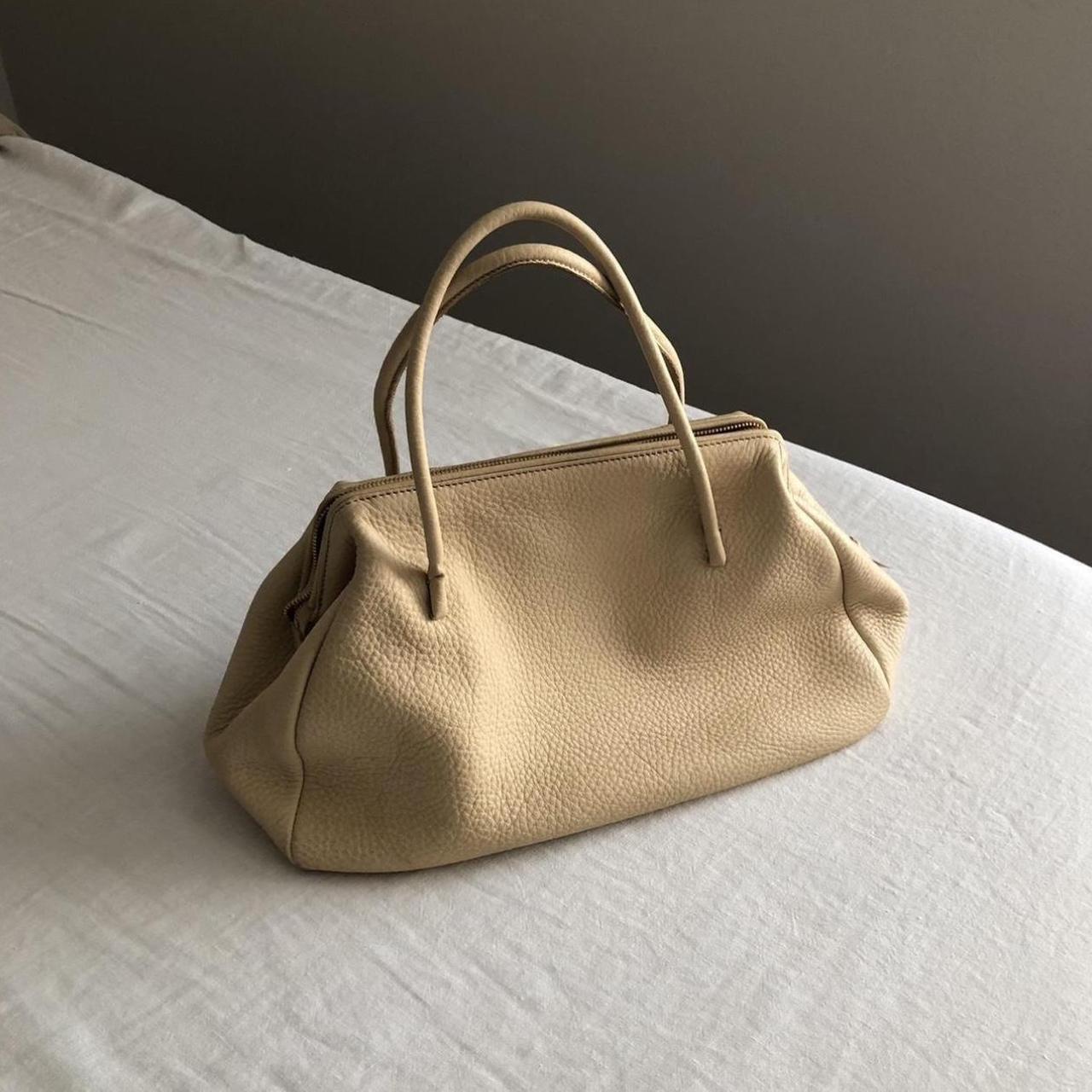 Miu Miu Women's Leather Bag - Cream/Tan – Vintage Miu Miu cream pebbled leather frame …