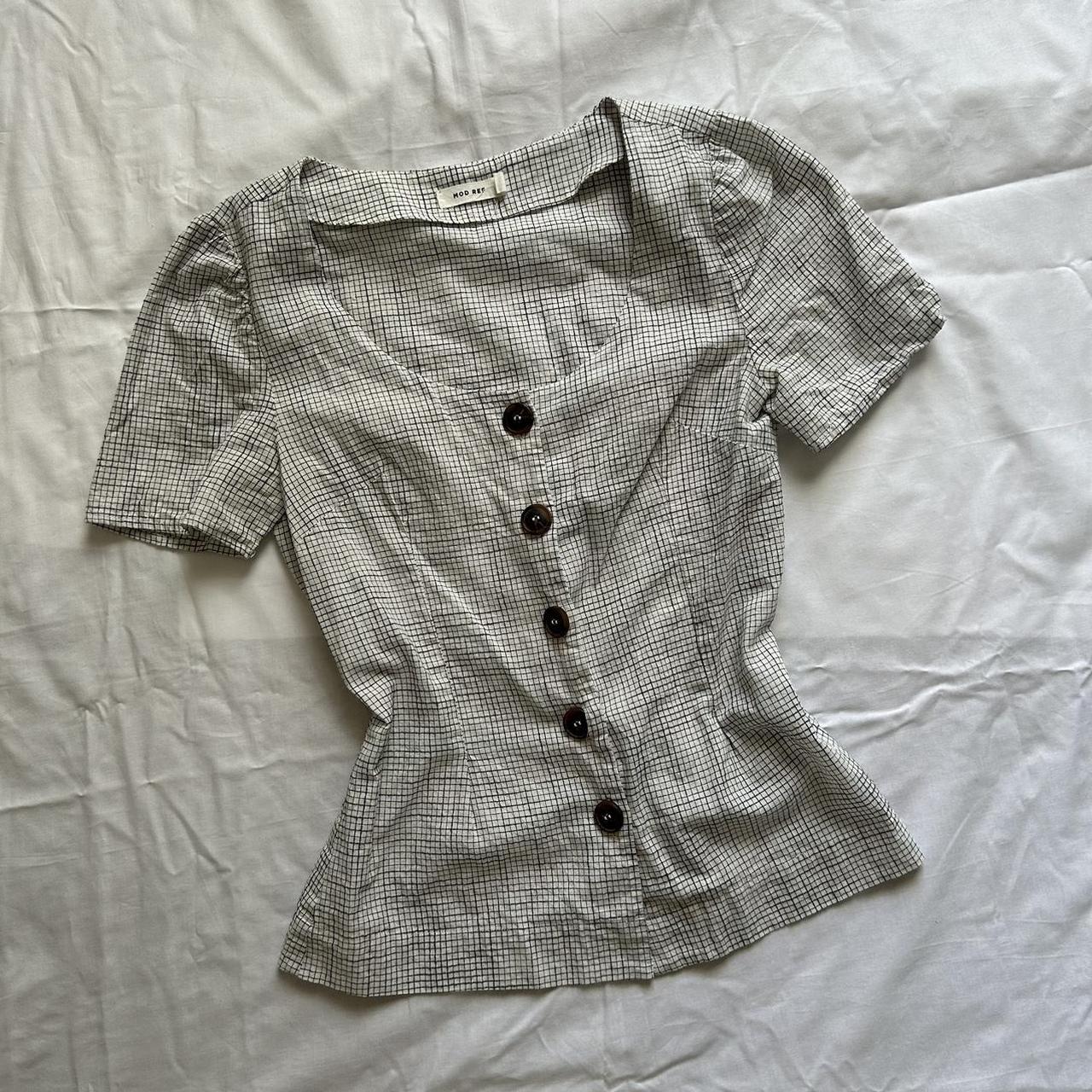 Gorgeous button up blouse! Very flattering... - Depop