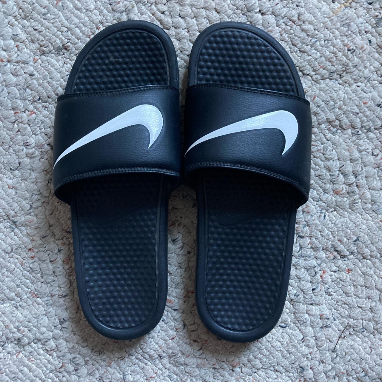 Nike slides hotsell size 10