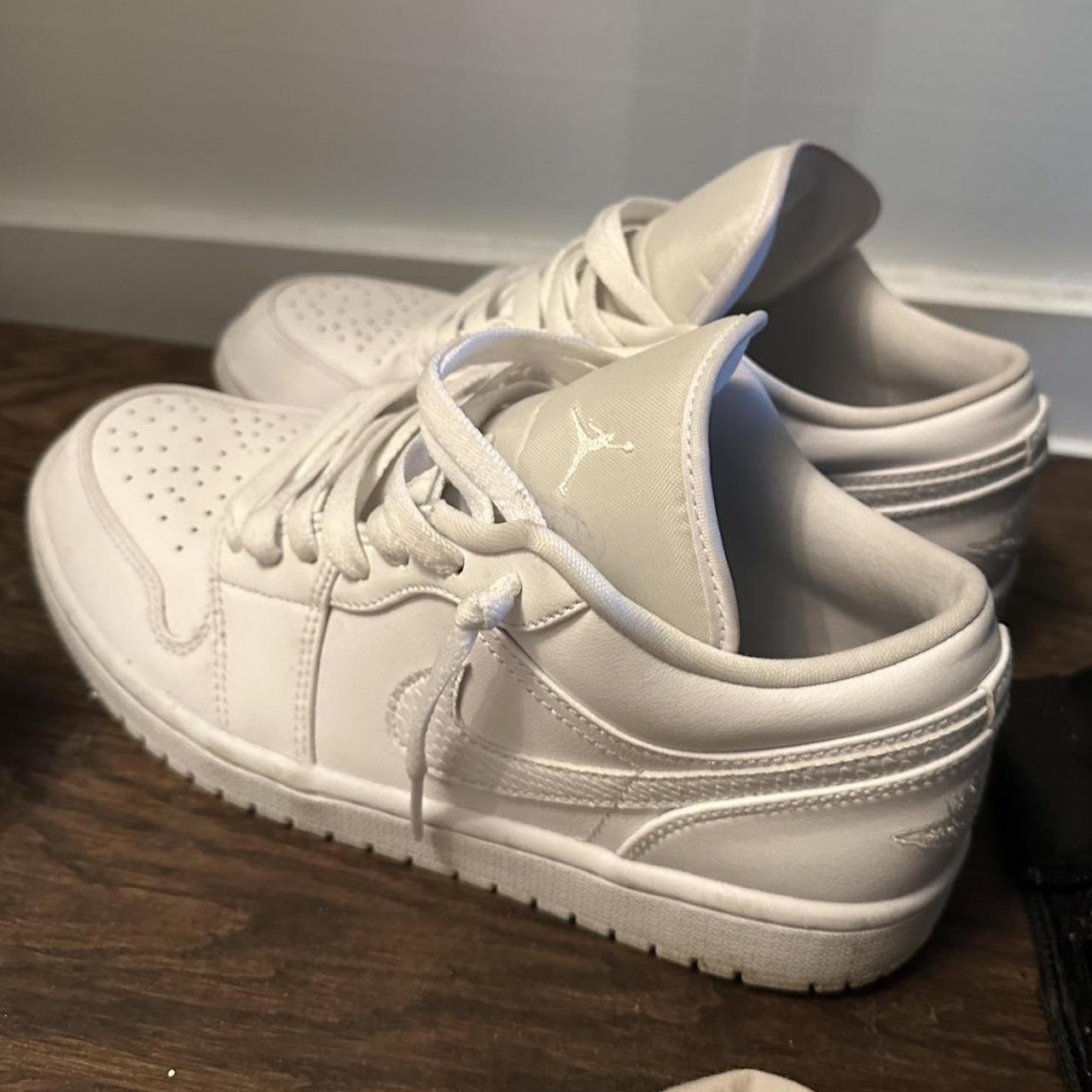 Nike Women's White Trainers | Depop