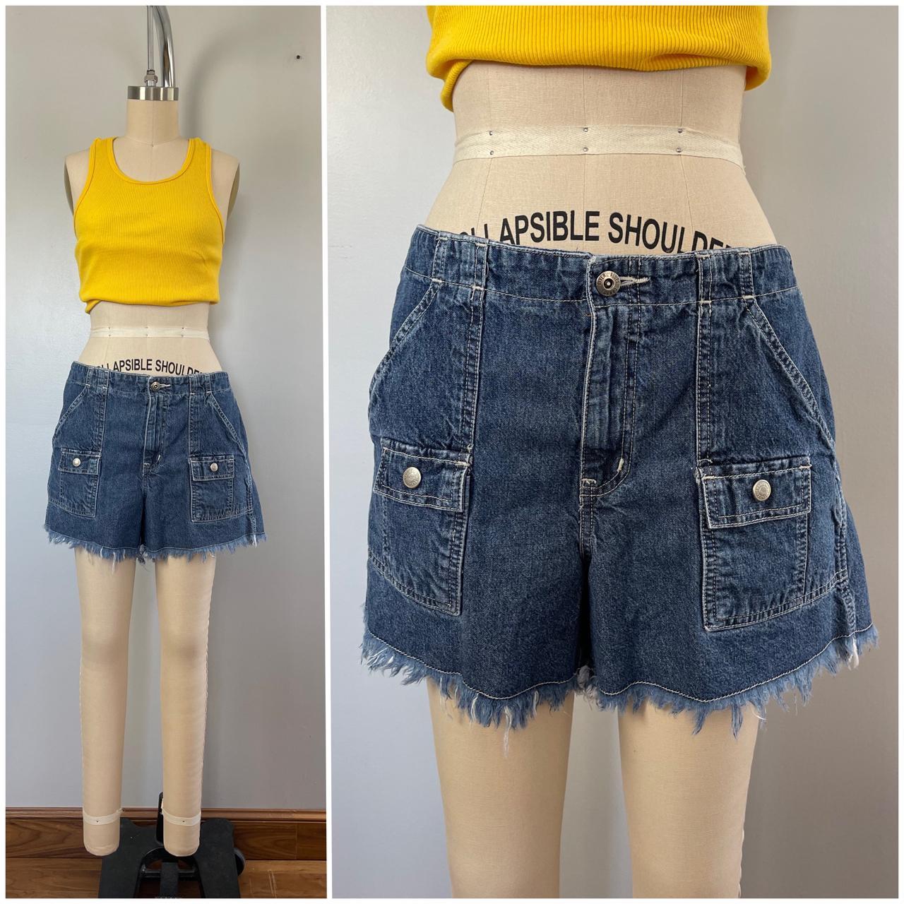 Awesome Vintage 90s Shorts That Look Like a Skirt 