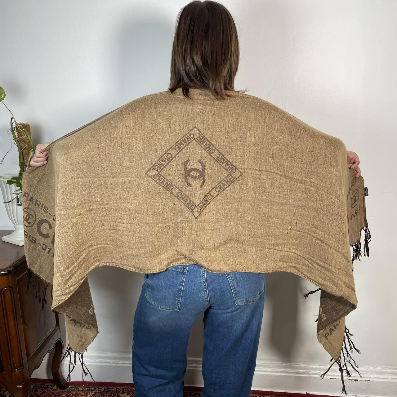 Chanel Women's Scarf Brown/Tan – 100% cotton Chanel Super