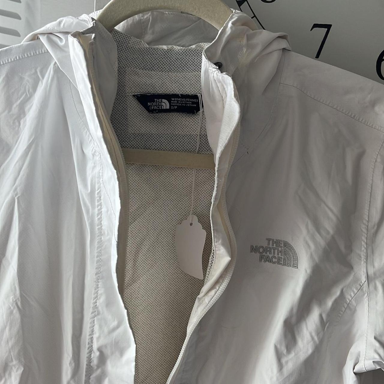 The North Face Women's White Jacket (2)