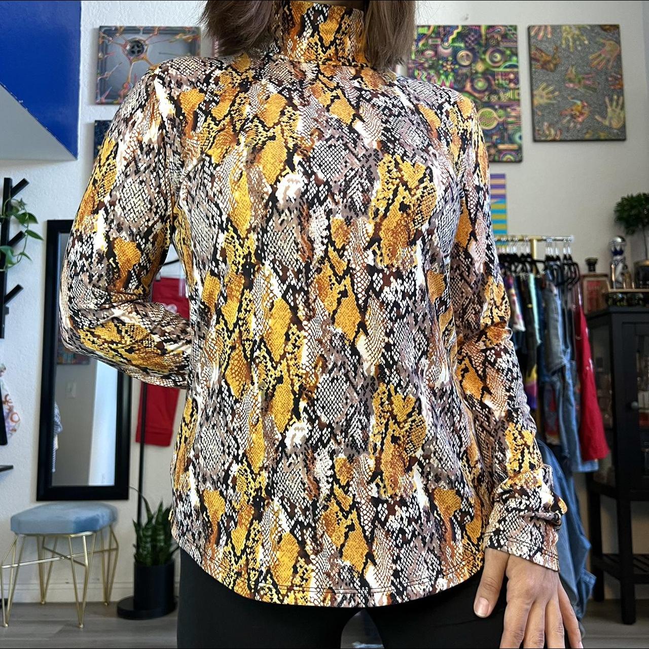 Yellow snake print on sale top