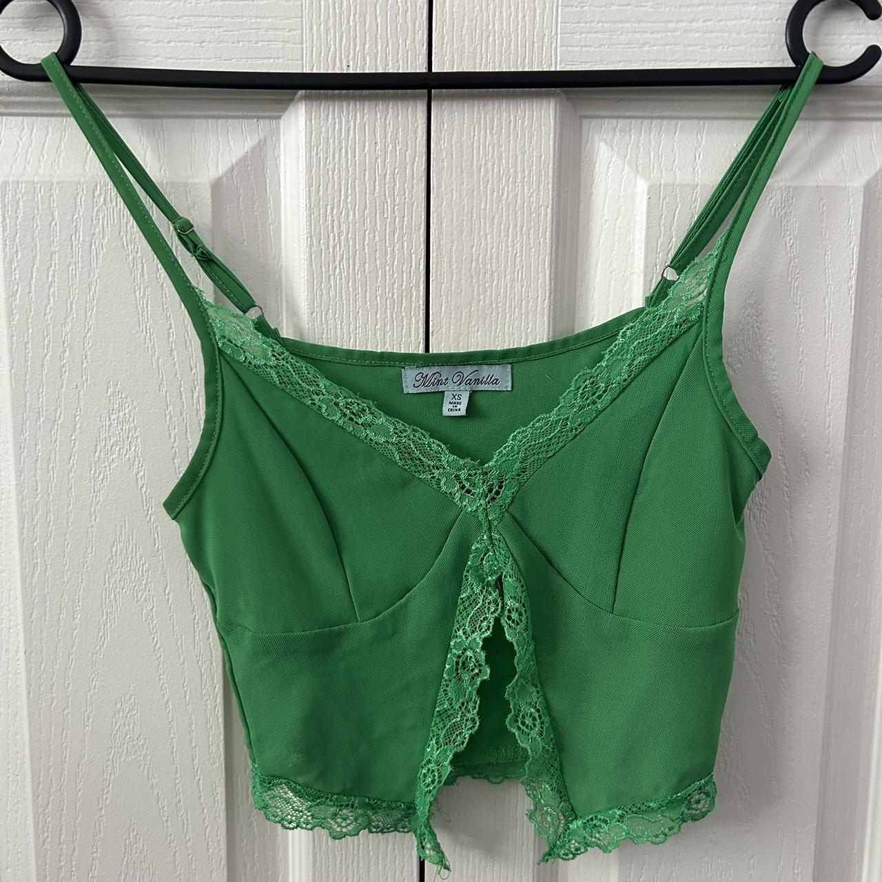 Cute green cami - Depop