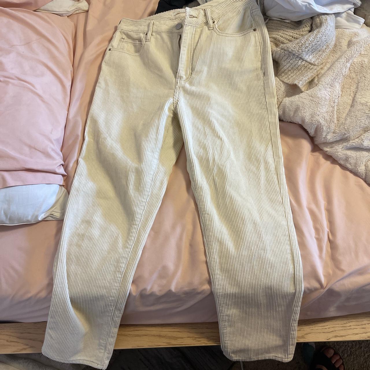 PacSun Women's Cream Jeans Depop