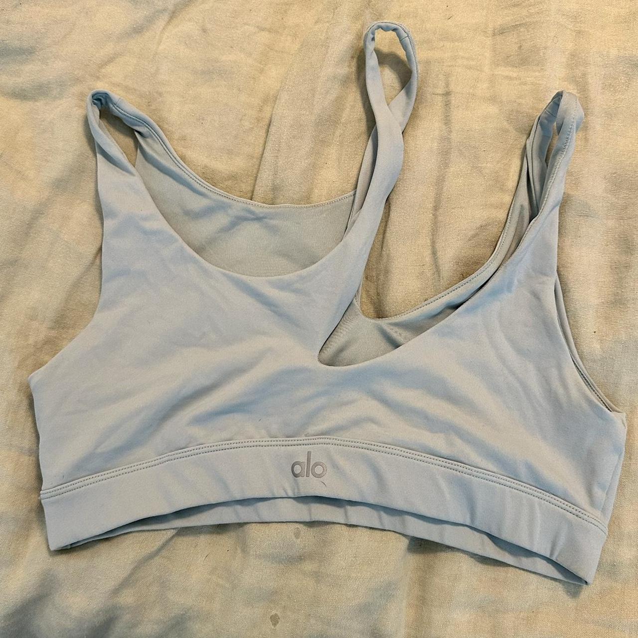 Alo Yoga Women's Bra Depop