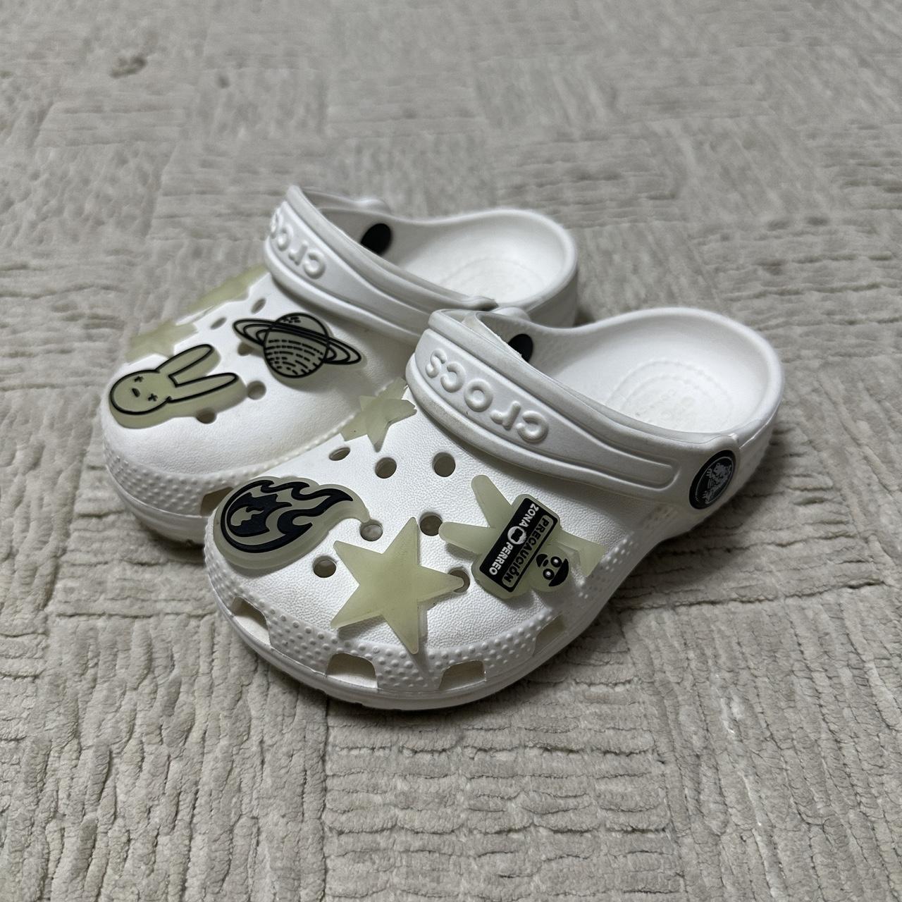 Bad Bunny x Crocs White Glow in the Dark with Charms M 6/W8 (B3