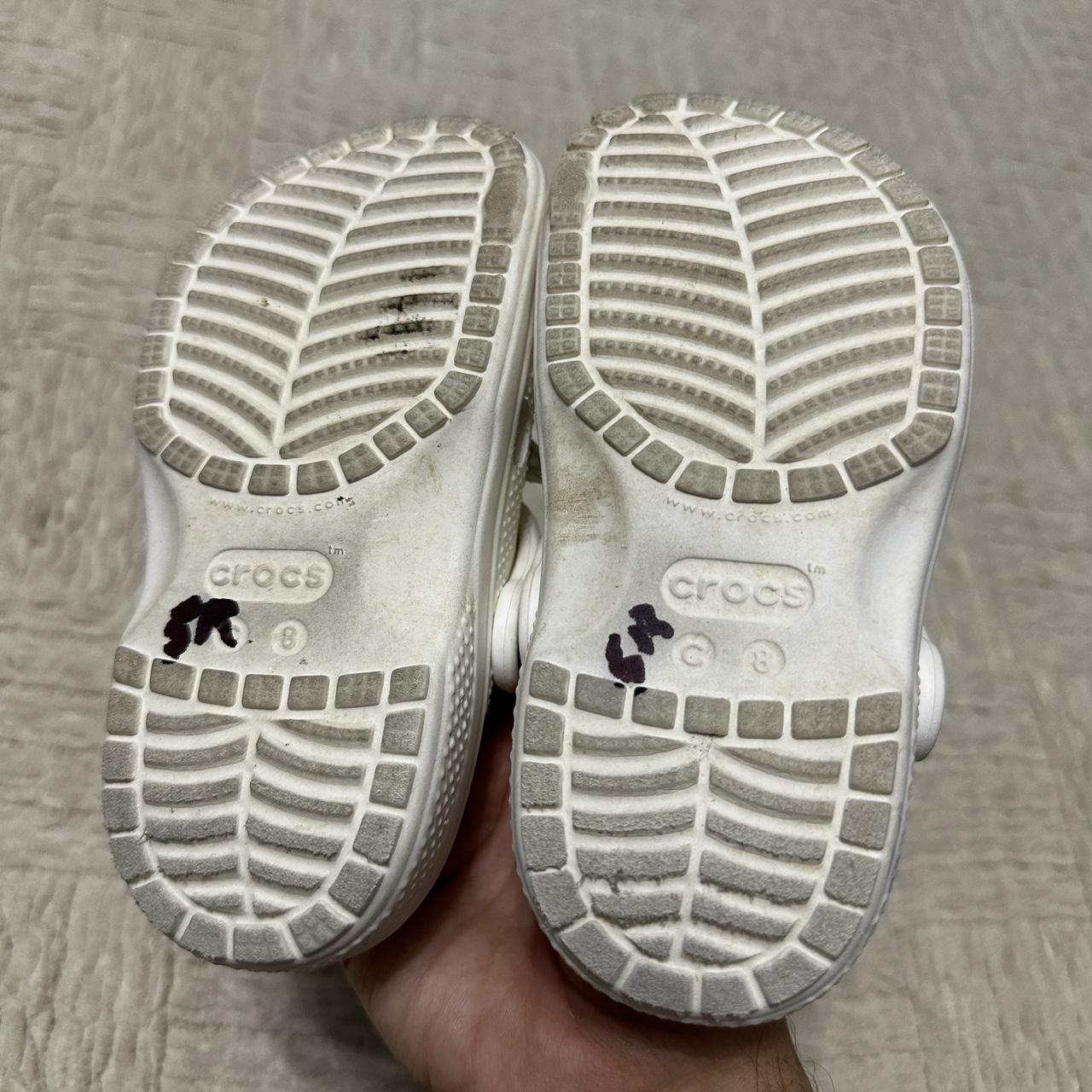 Bad Bunny x Crocs White Glow in the Dark with Charms M 6/W8 (B3