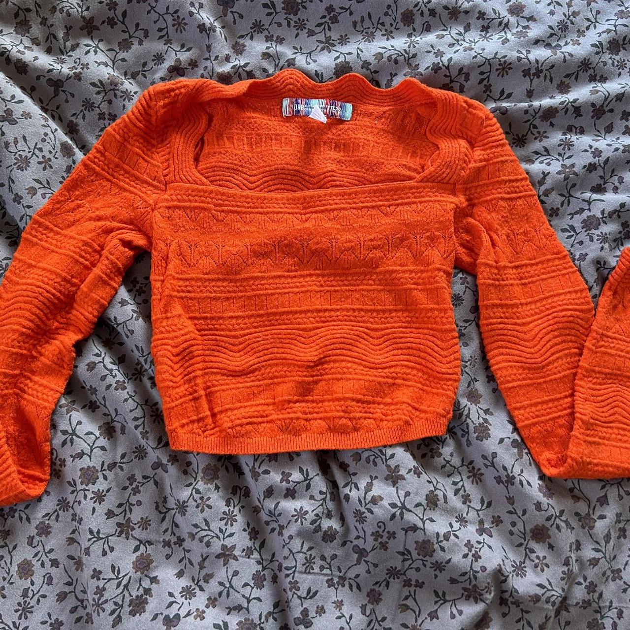 XS Urban Outfitters Orange Knit crop top So cute... Depop
