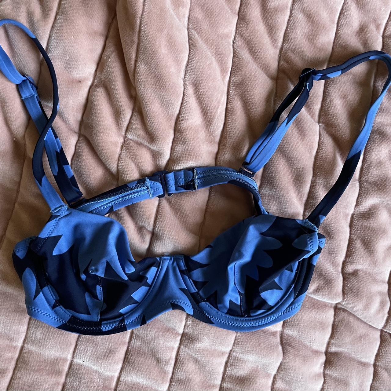 Aerie Women's Navy and Blue Bikini-and-tankini-tops | Depop