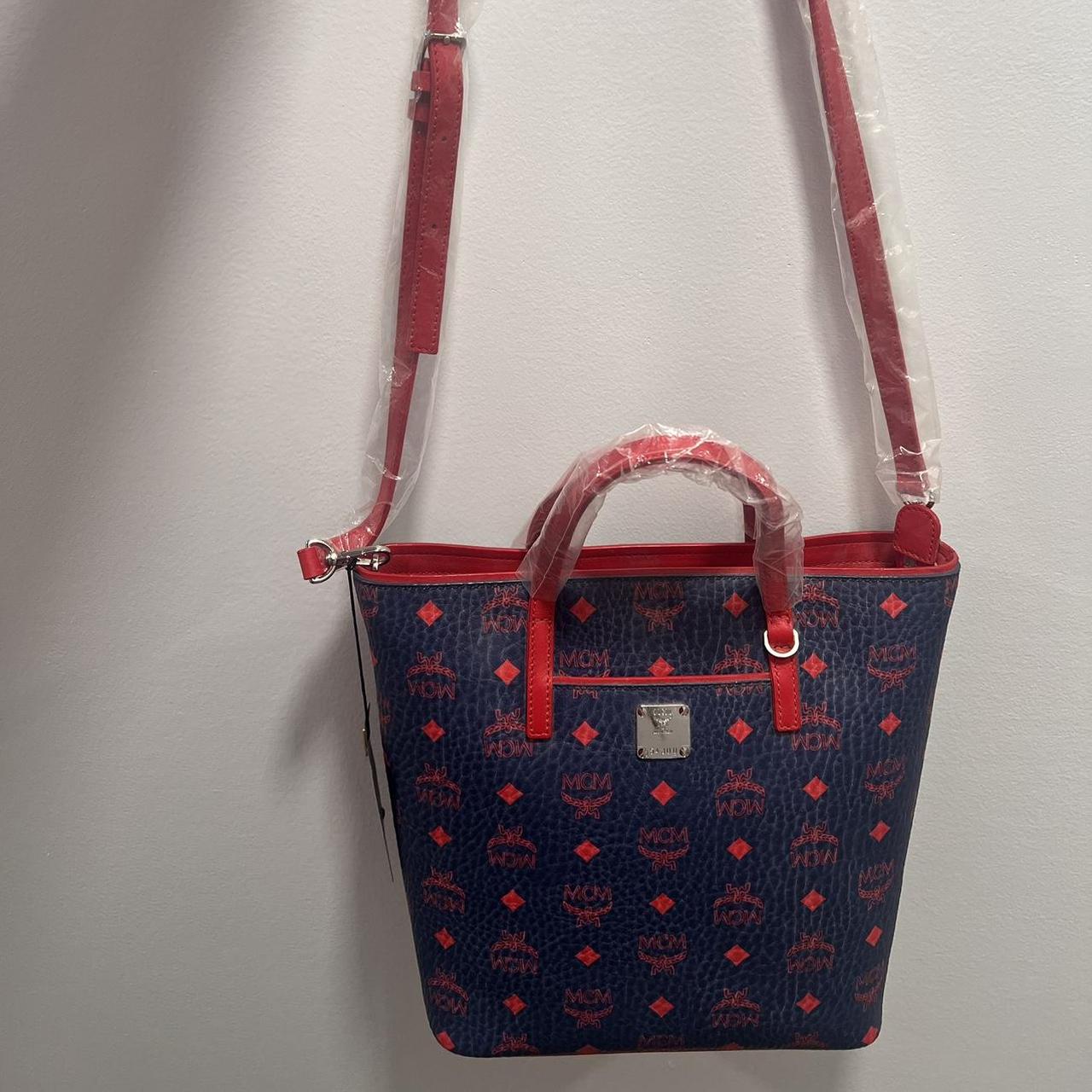 Mcm tote outlet bag red