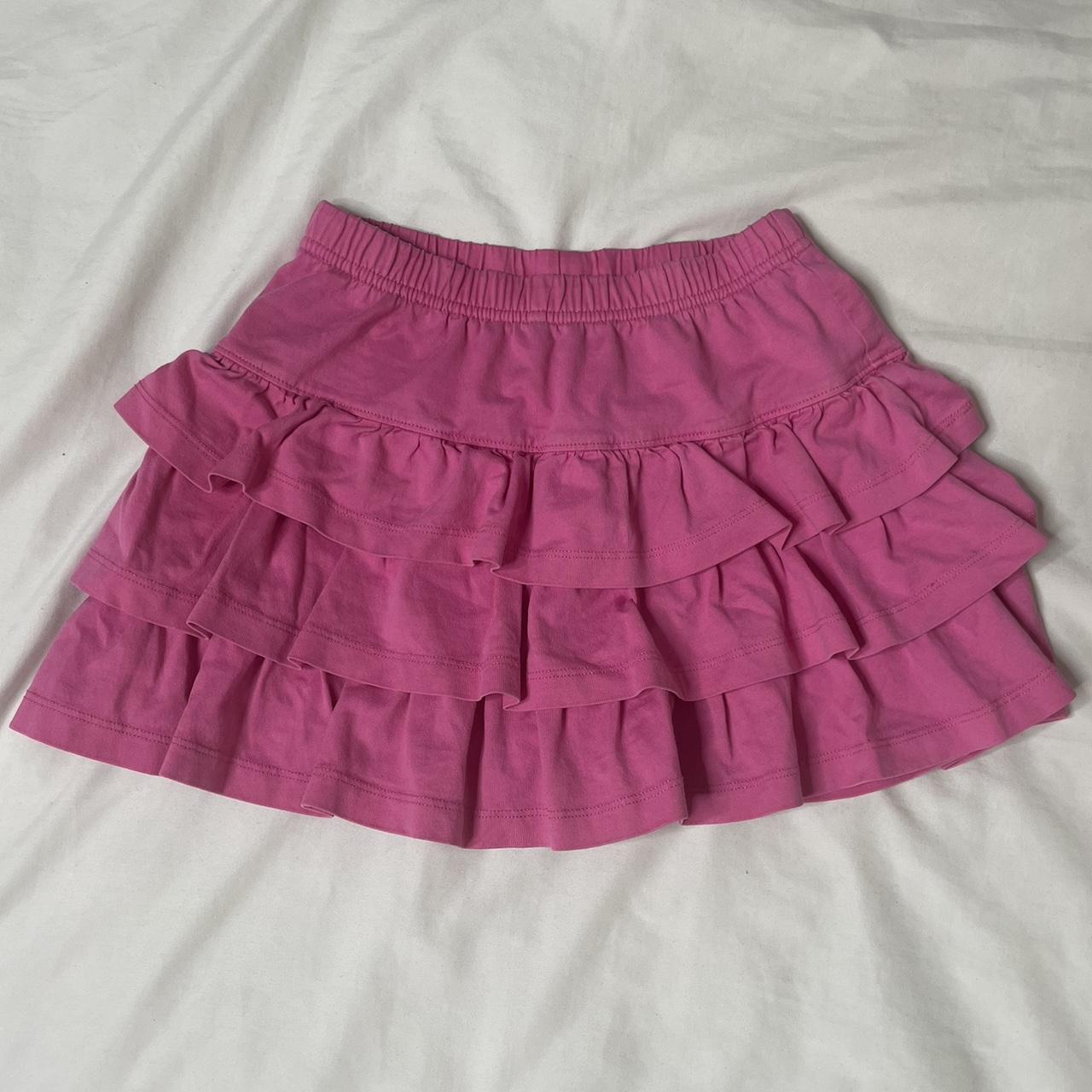 Super cute y2k pink mini skirt! There is a small... - Depop