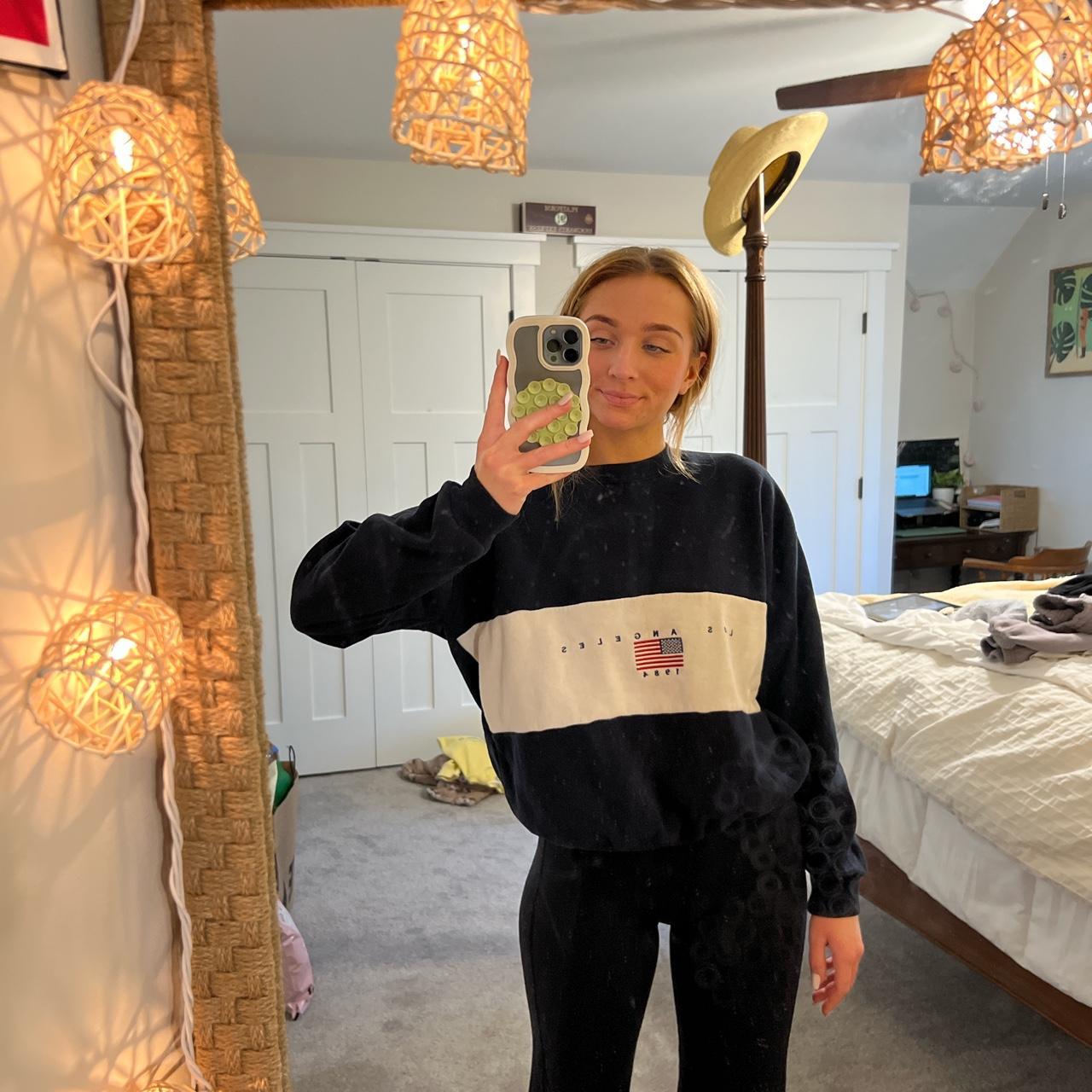 Brandy Melville Los Angeles crewneck 🤎 such a cute... Depop