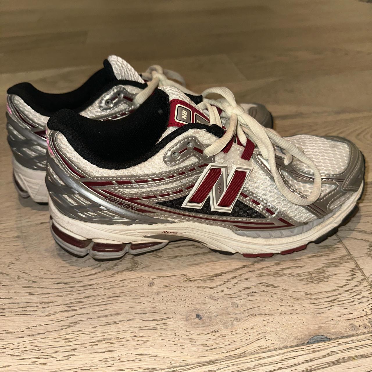 【New Balance】 1906R Silver llic Classic Crimson New Balance 1906R Silver Classic Crimson Men's - M1906REA - US