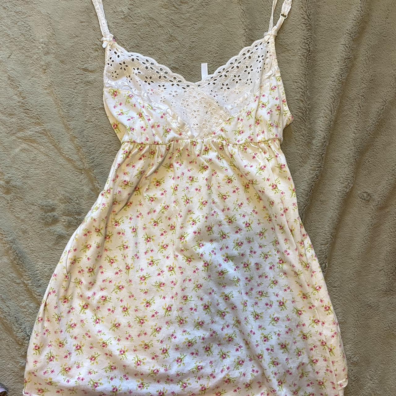 Night gown - Depop