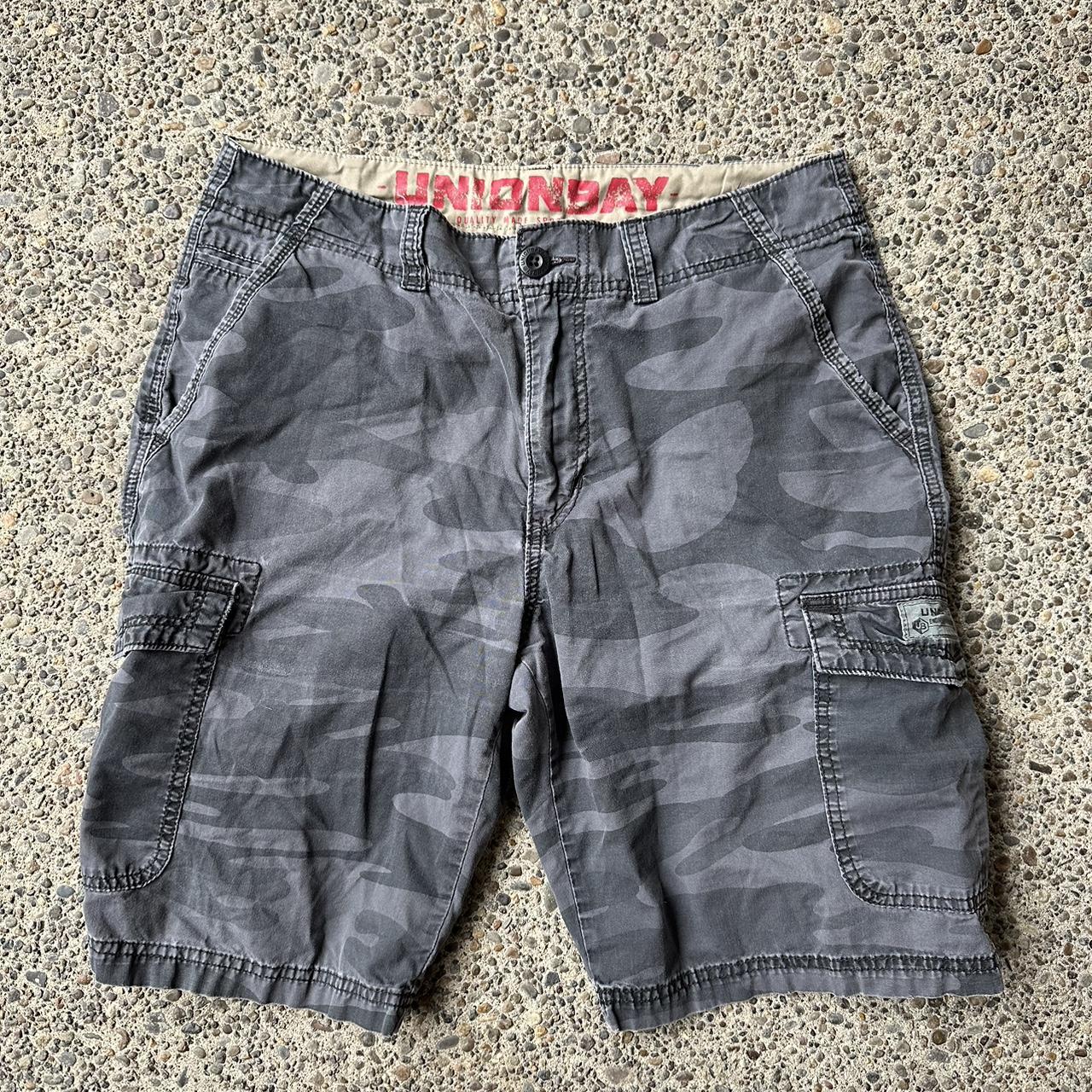 UnionBay Cargo Shorts (32) - Depop