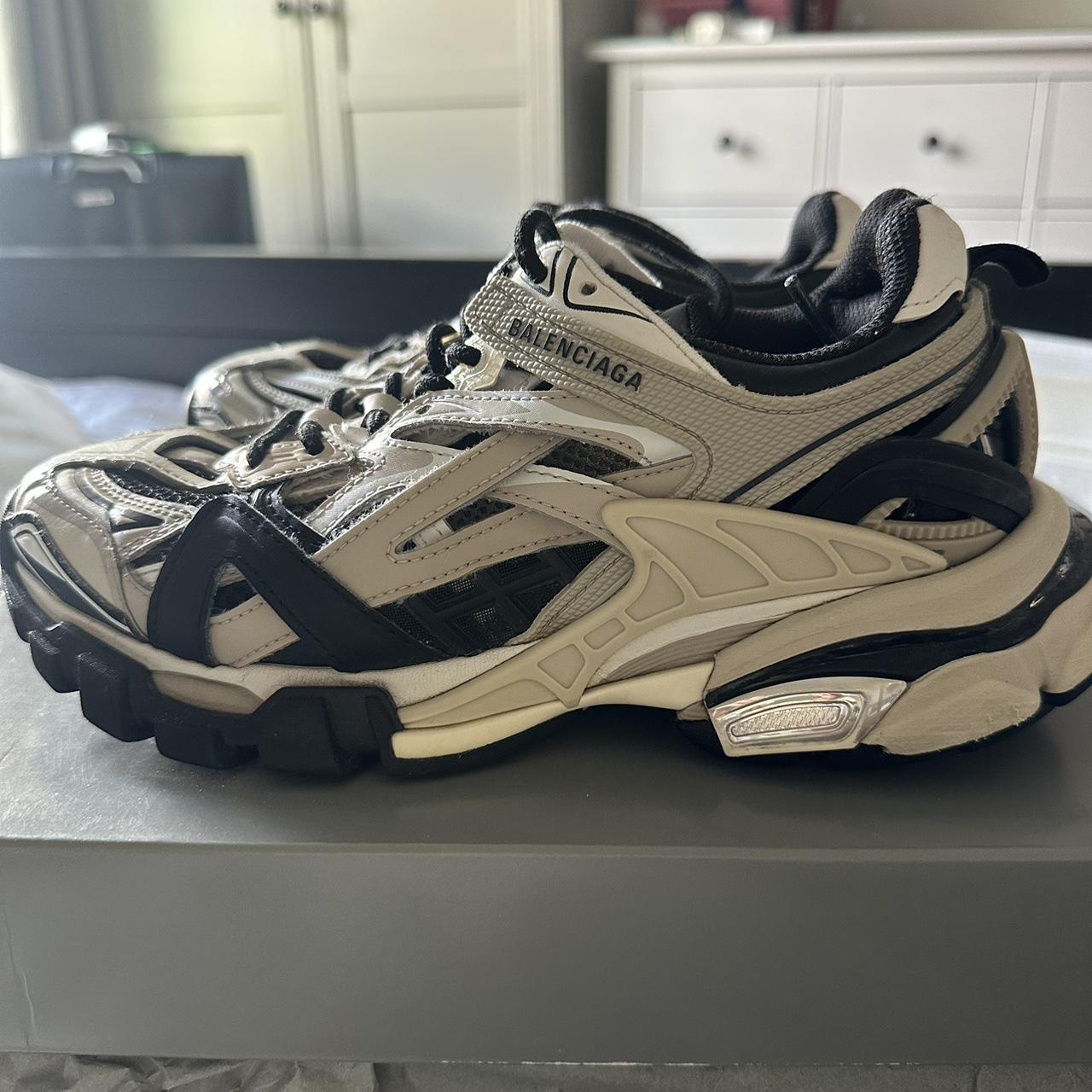 【おすすめ★】BALENCIAGA■Track.2スニーカー Beige Black Balenciaga Track.2 
