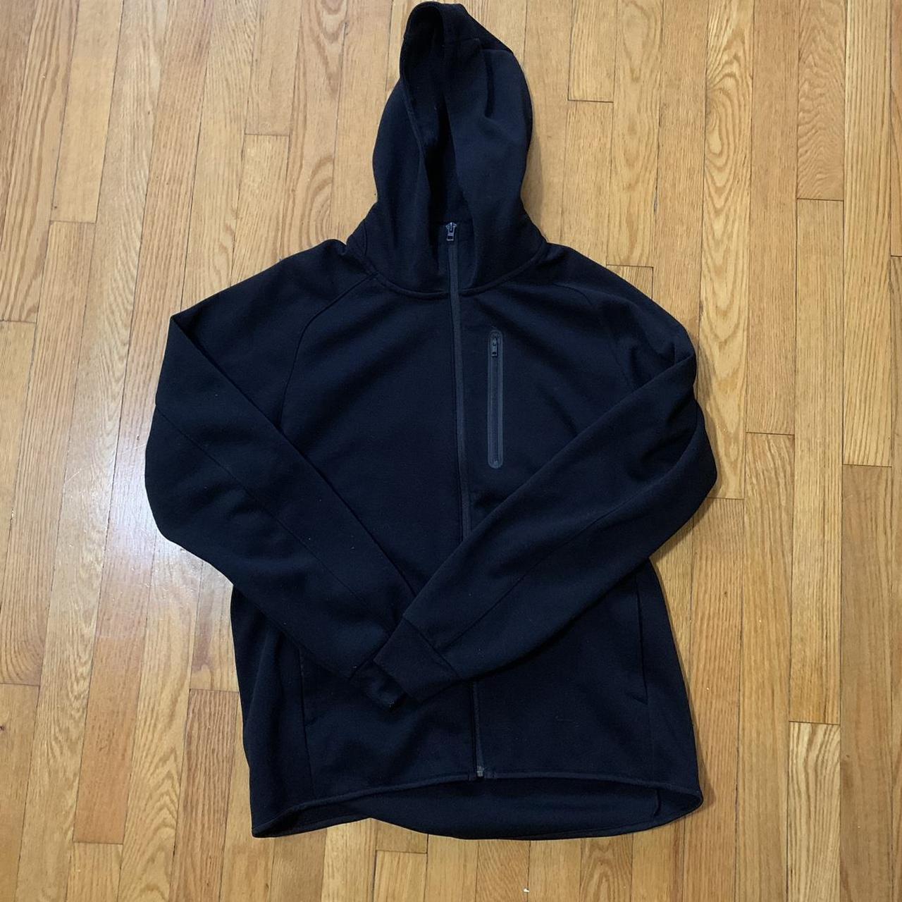 Uniqlo black cheap hoodie mens