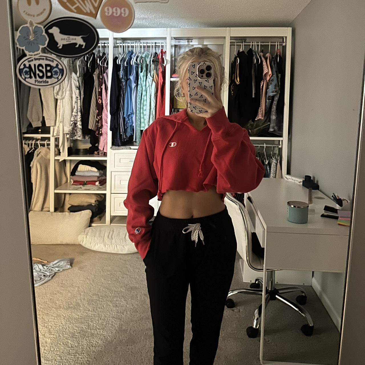 Cropped red champion clearance hoodie