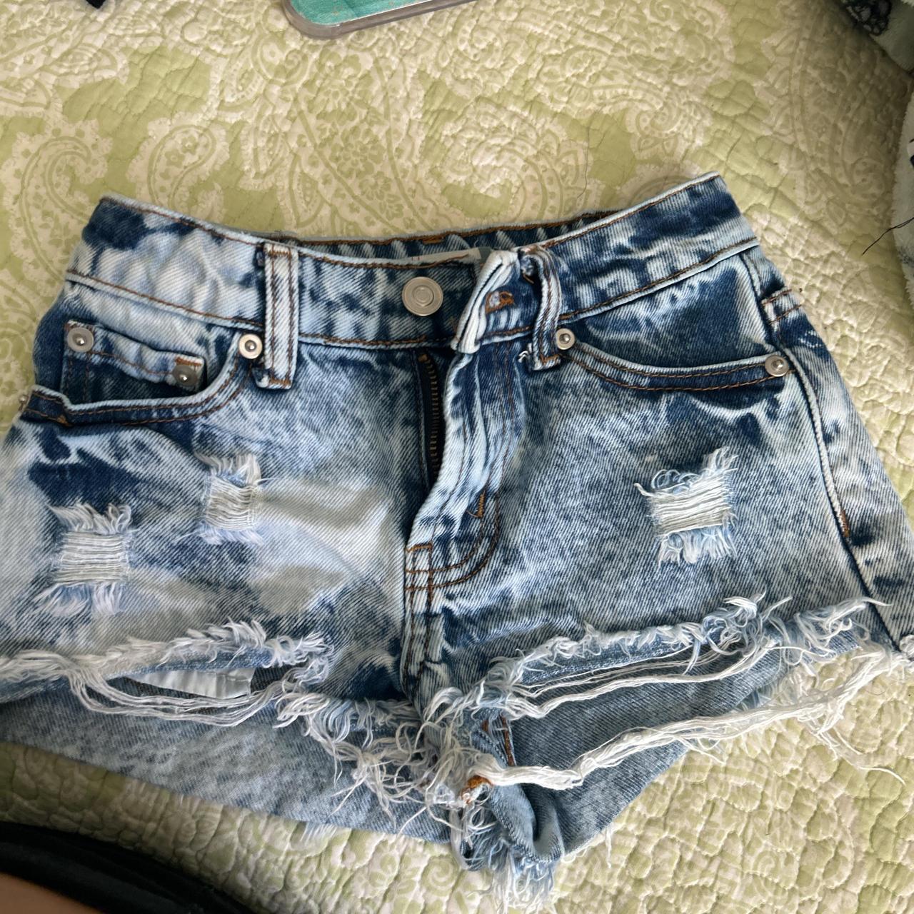 item listed by stephalexaaa