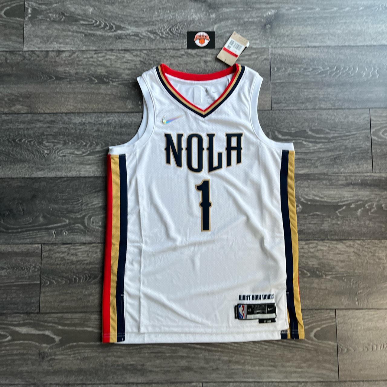 Nike Men's White Veststankscamis Depop