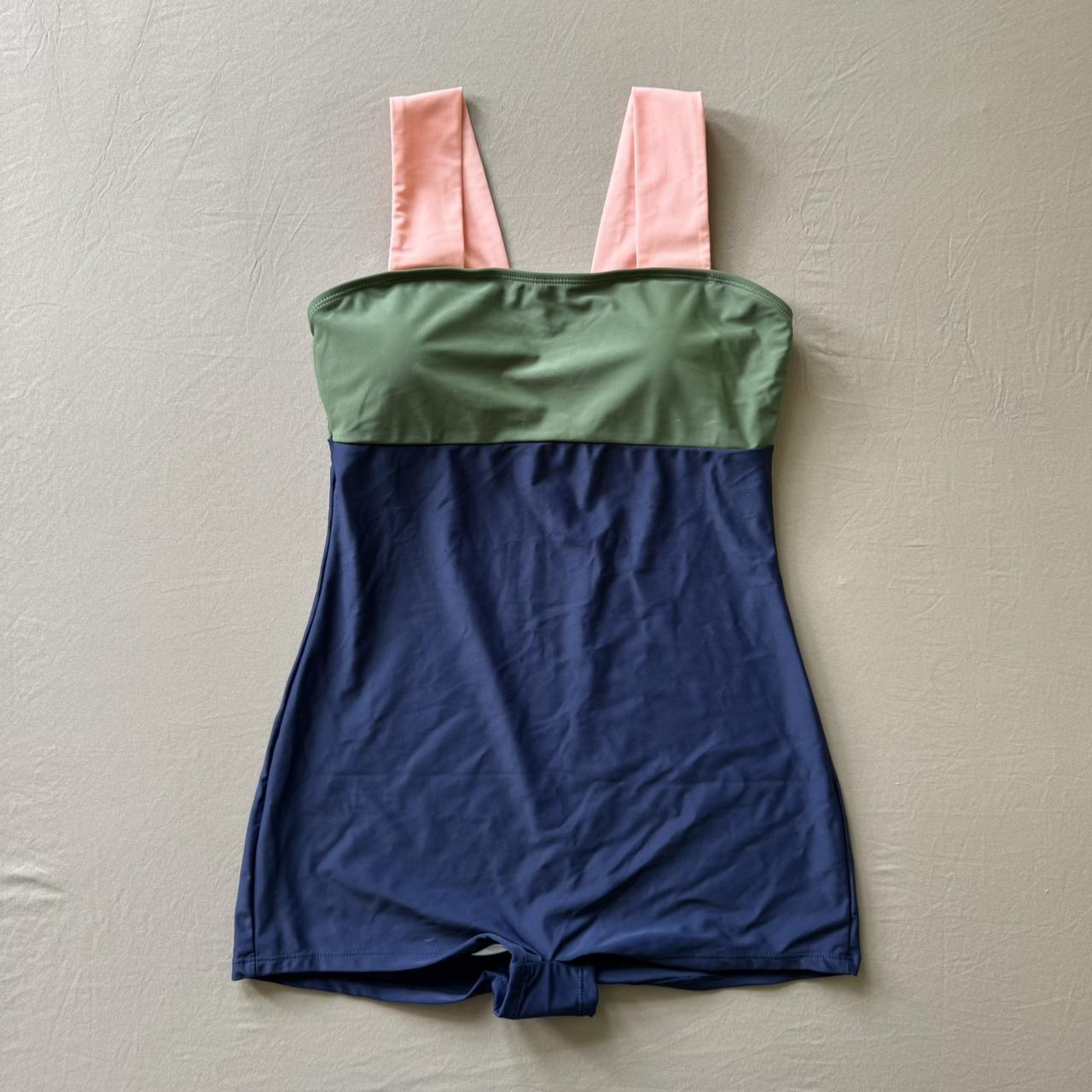 item listed by adinavanh