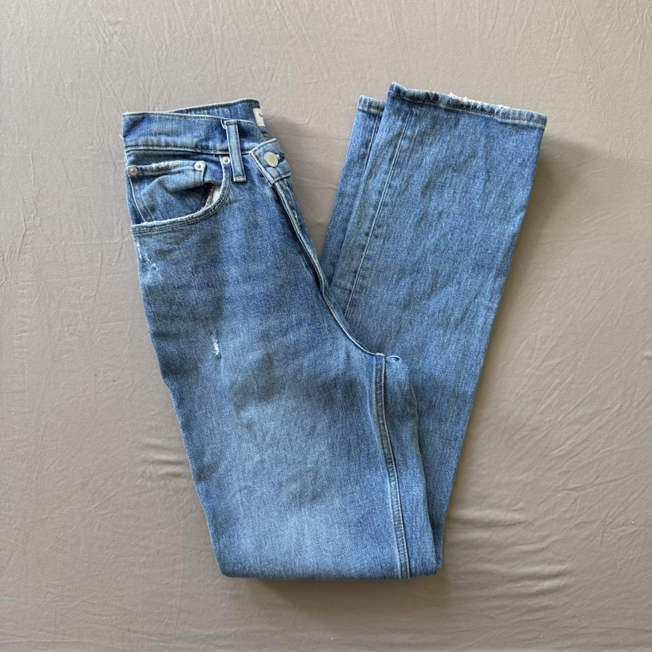 item listed by adinavanh