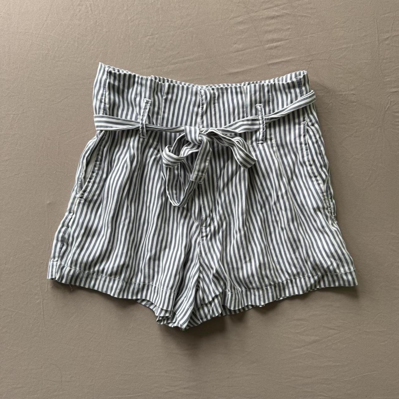 item listed by adinavanh