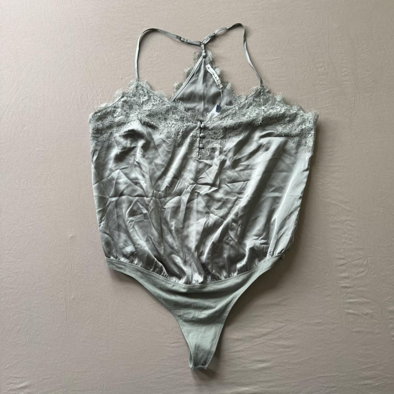 item listed by adinavanh