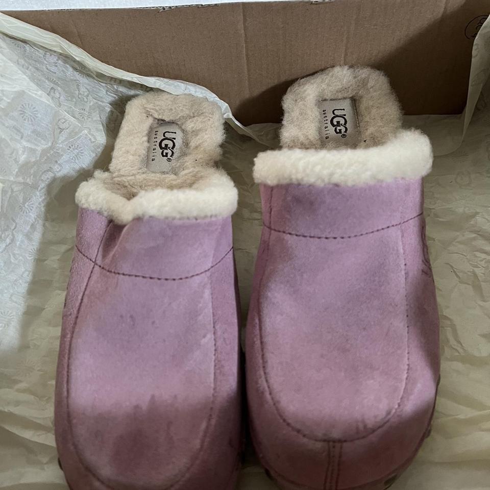 Pink ugg clearance clogs