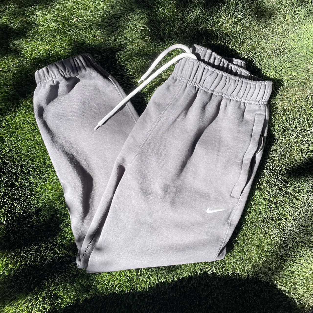 mens nike dark grey sweatpants