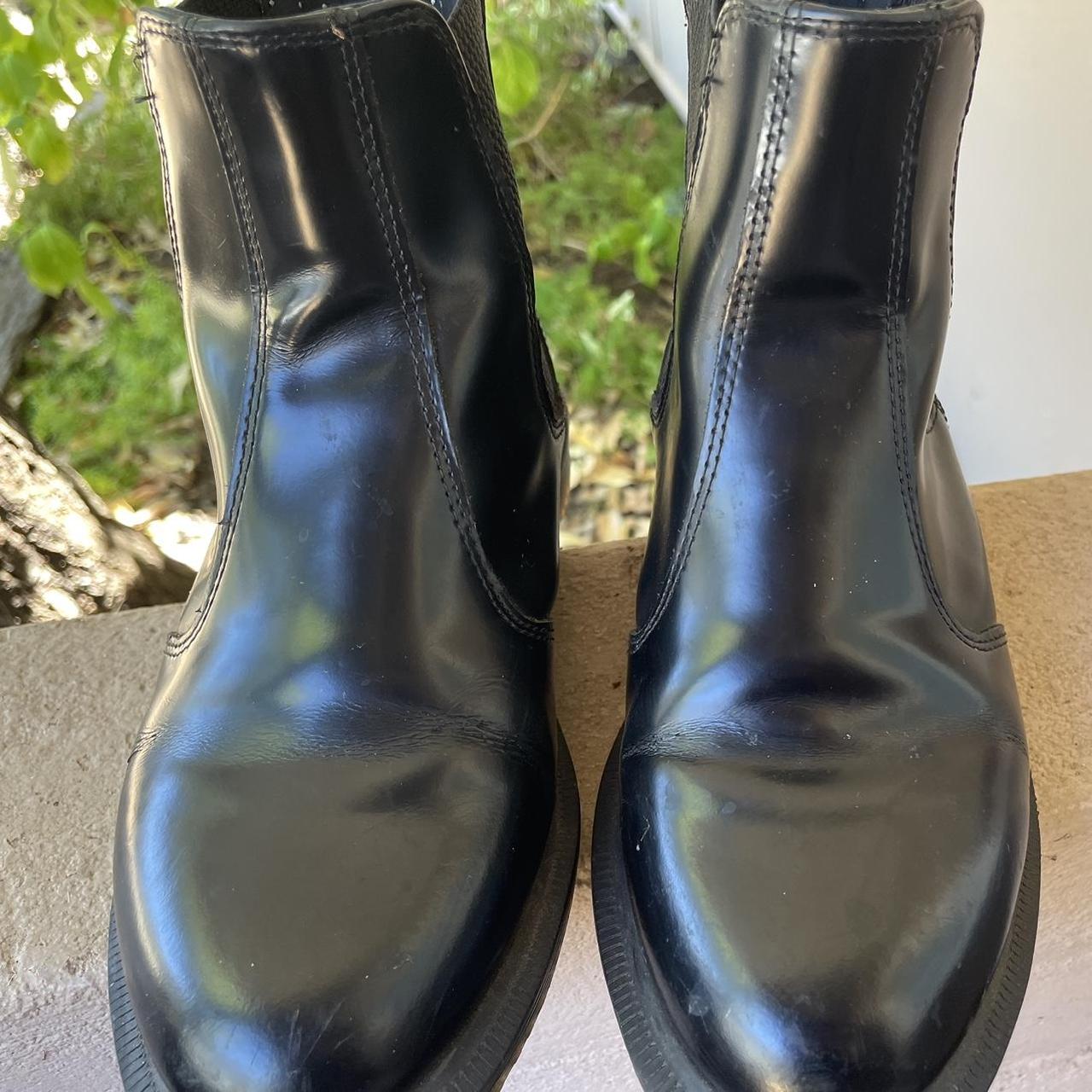 Dr Martens Flora leather Chelsea boot Perfect... - Depop