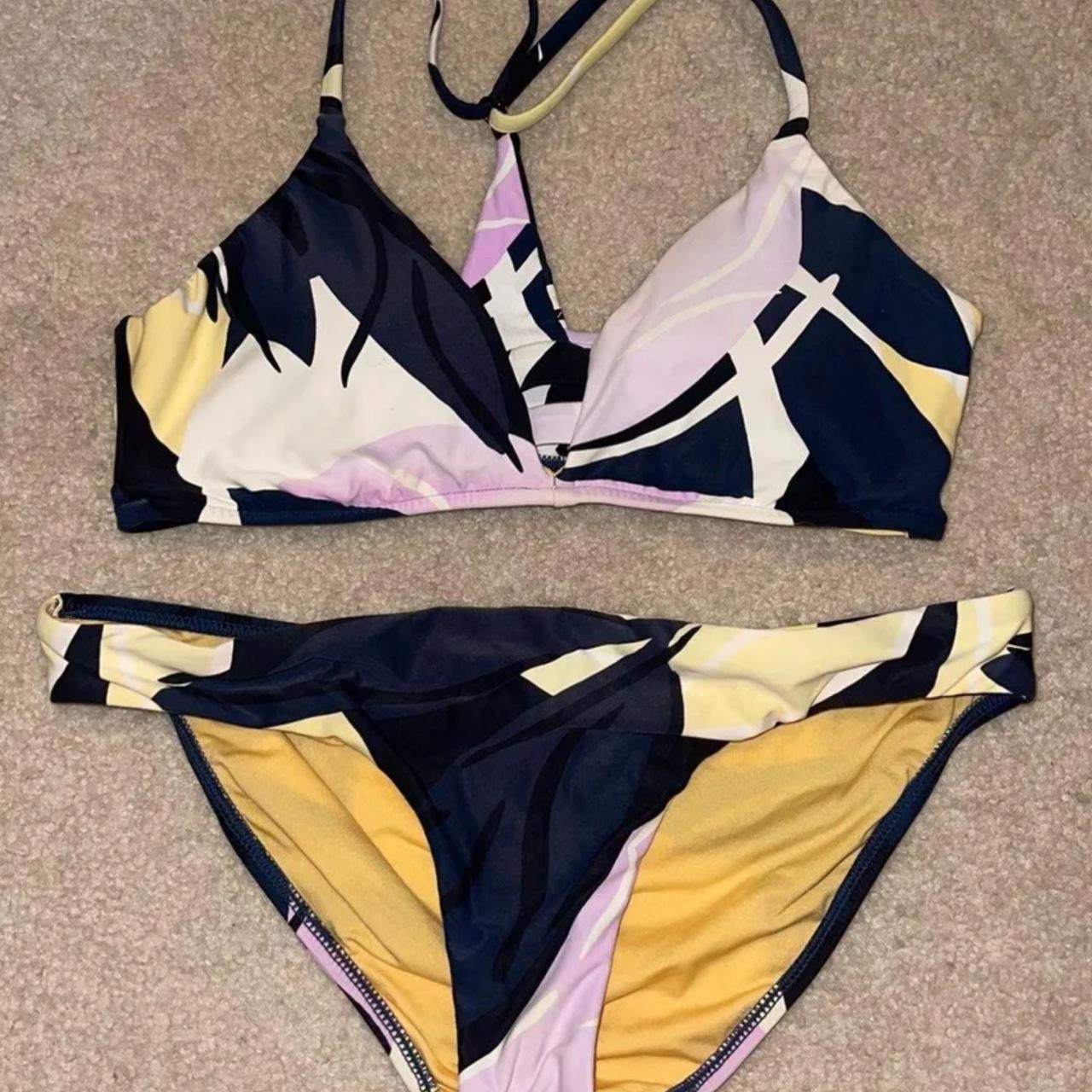 NEW with tags Seafolly bikini top Size 16 Printed, - Depop