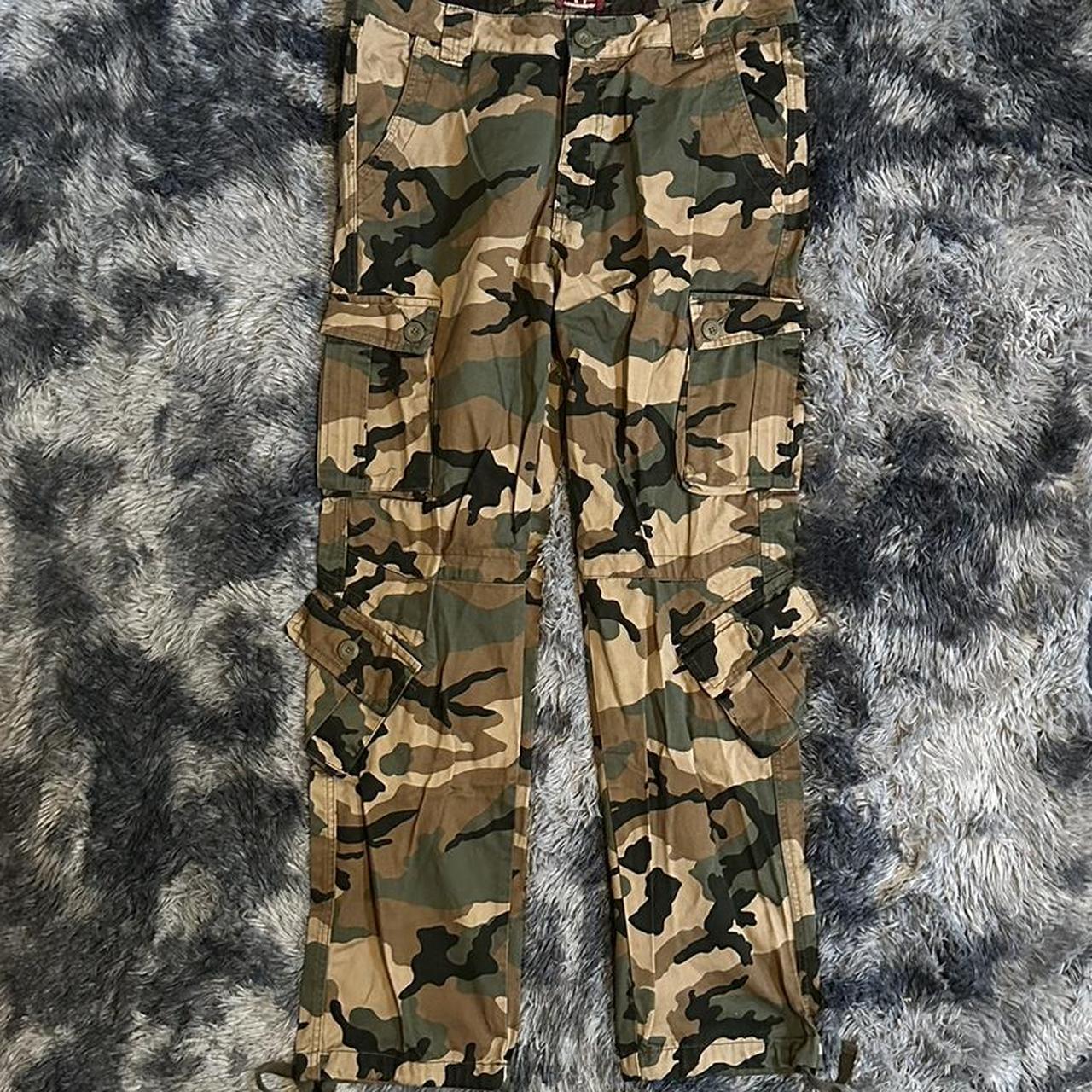 Camo cargo pants Cargo pants Skater pants Fully... - Depop