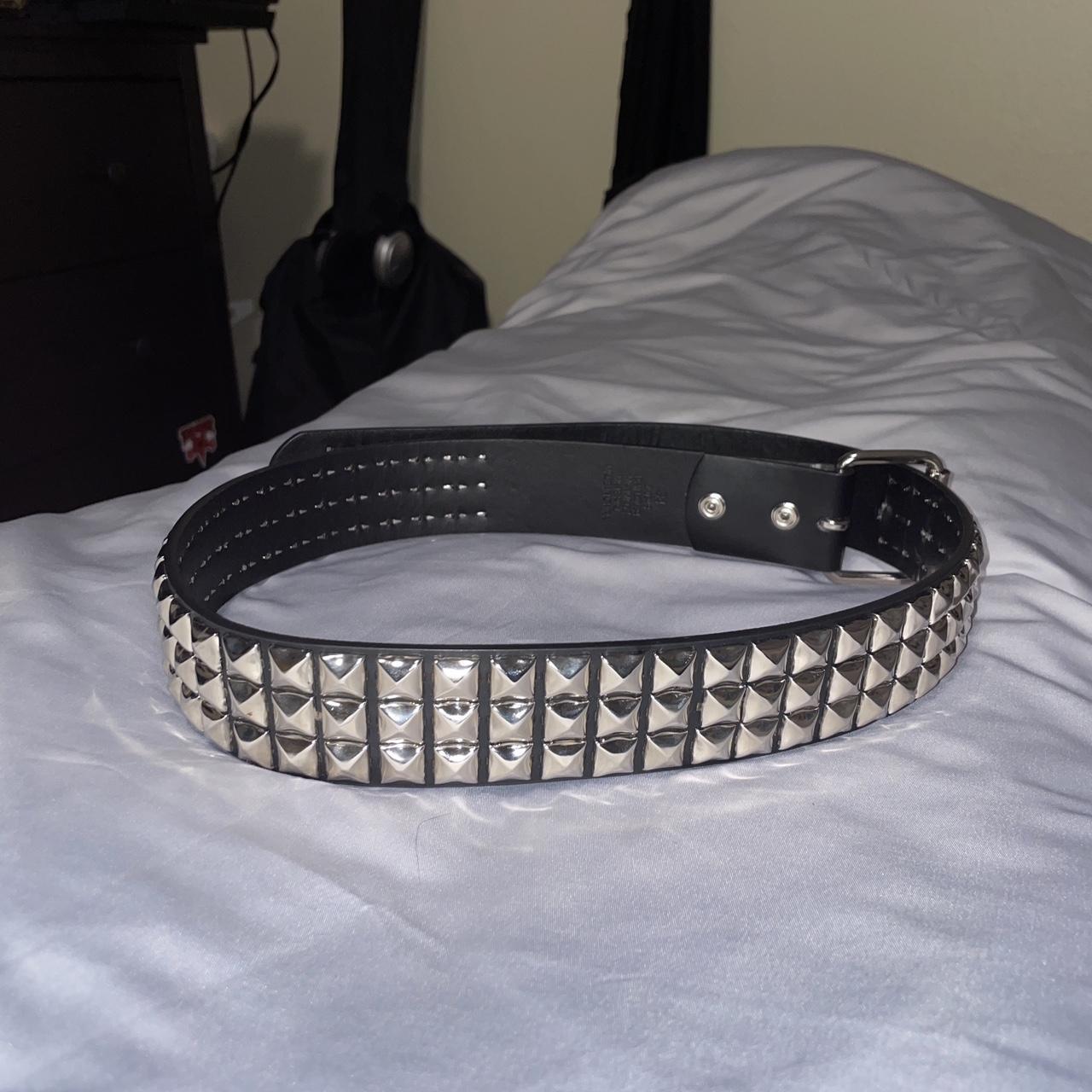HOT TOPIC STUDDED BELT size s, used only a couple... Depop