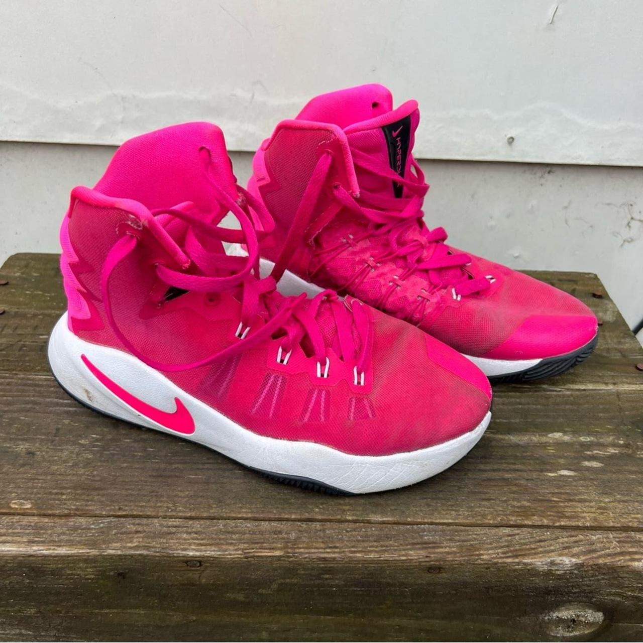 Nike pink hot sale basketball shoes