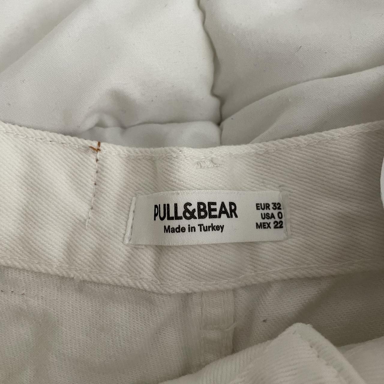 pull and bear white jeans back tag is slightly... Depop