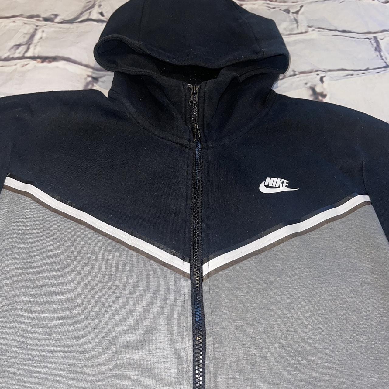 Nike Men's Black and Grey Jacket | Depop