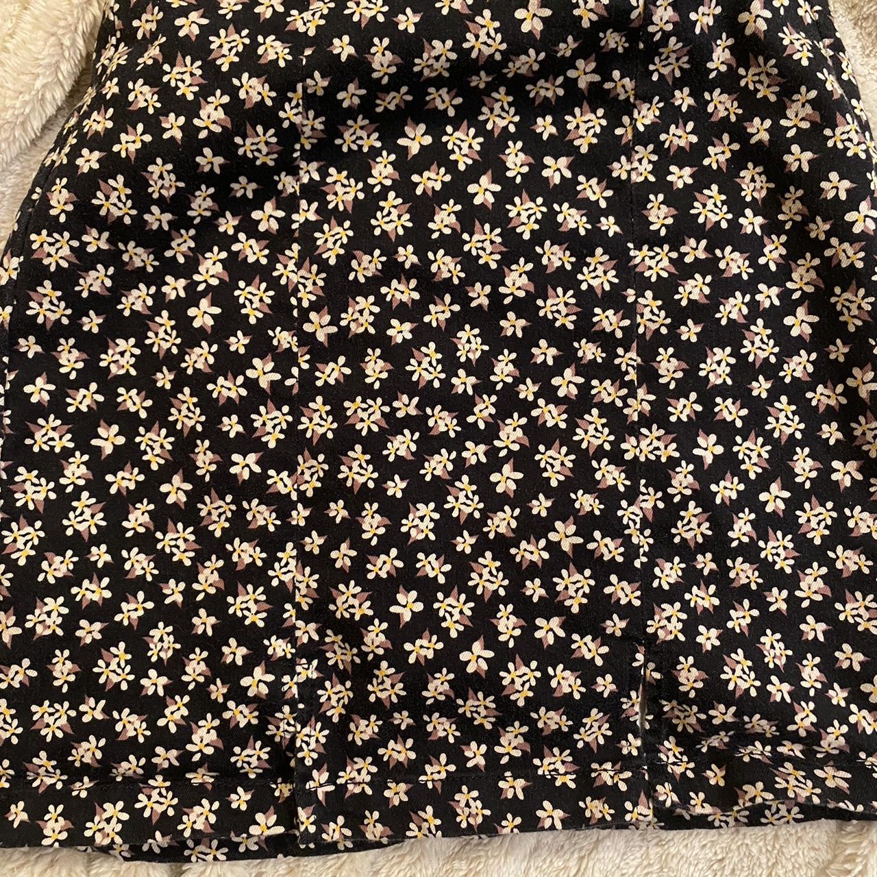Aeropostale Women's Black and White Skirt