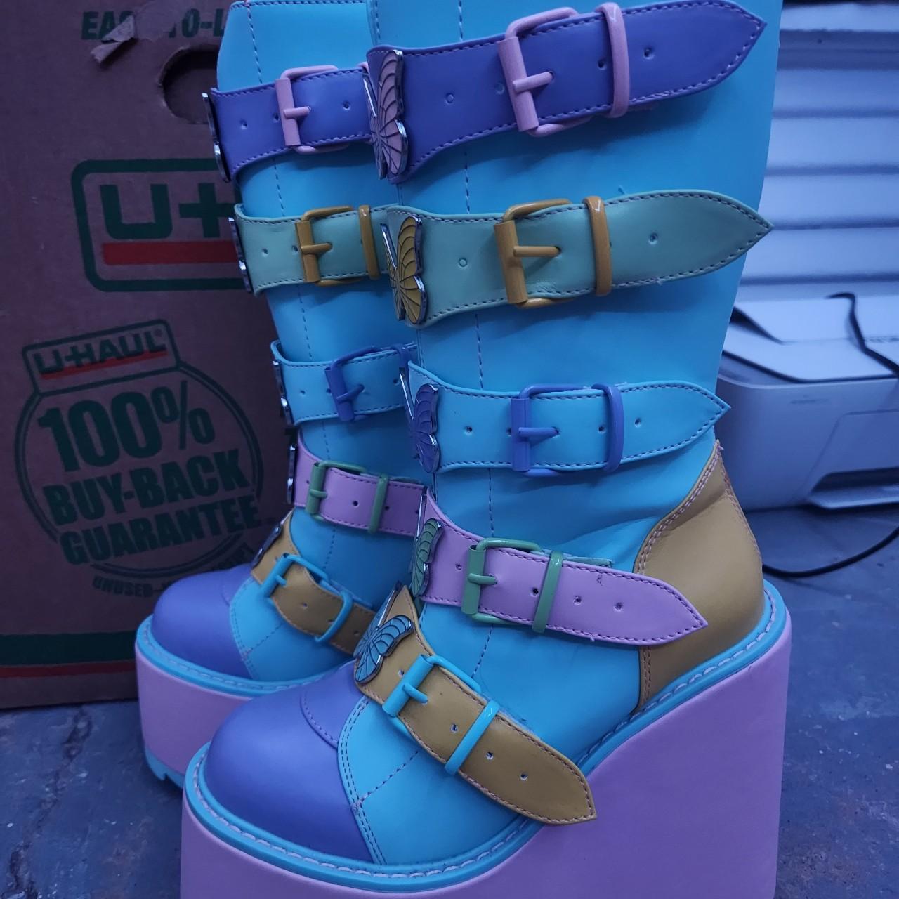 YRU deals butterfly platform boots