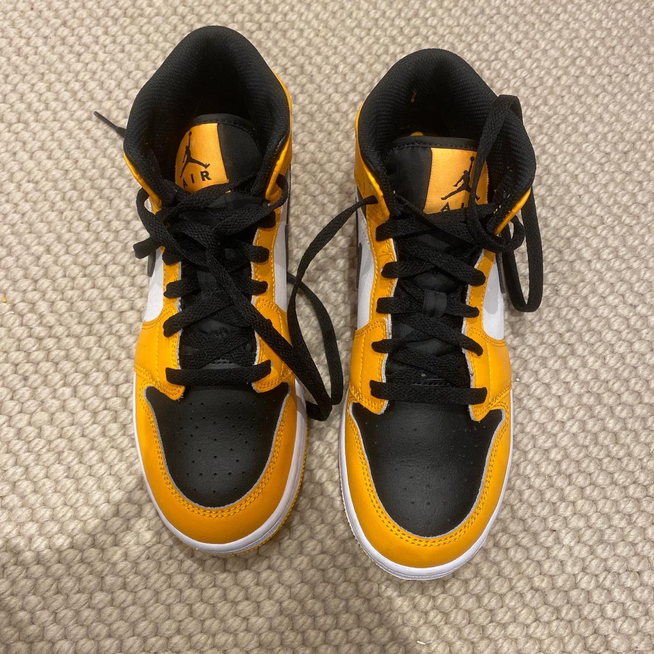 jordan yellow black