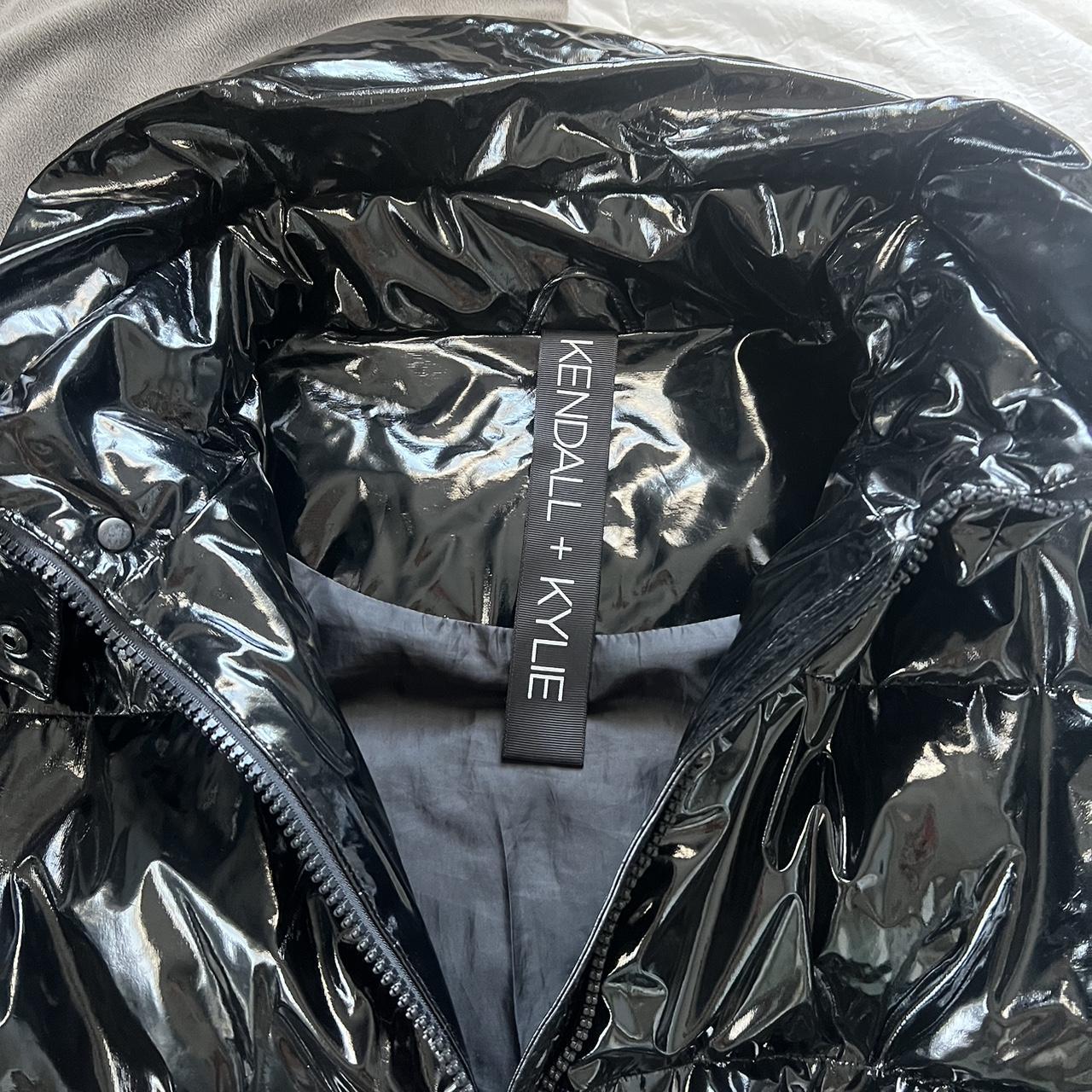 Kendall and kylie 2024 shiny puffer jacket