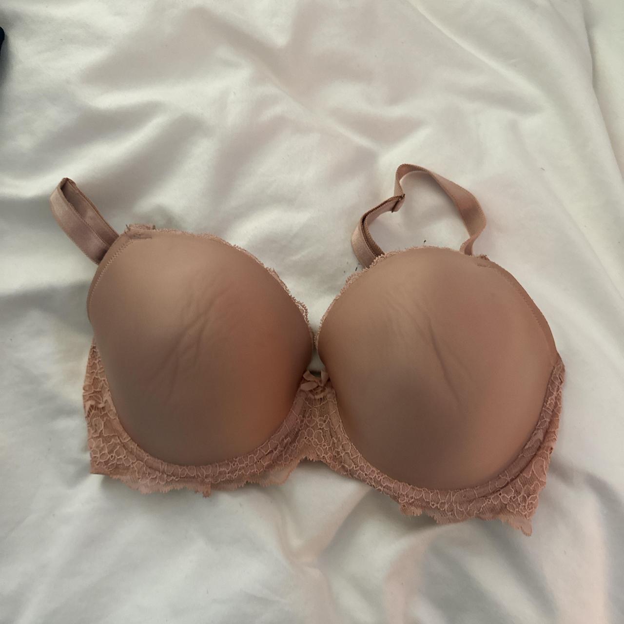 item listed by juliesshoppee