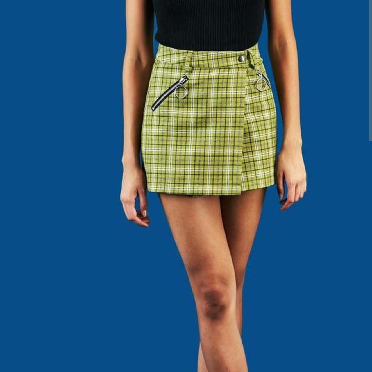 unif clue green plaid skirt selling bc its too big... - Depop