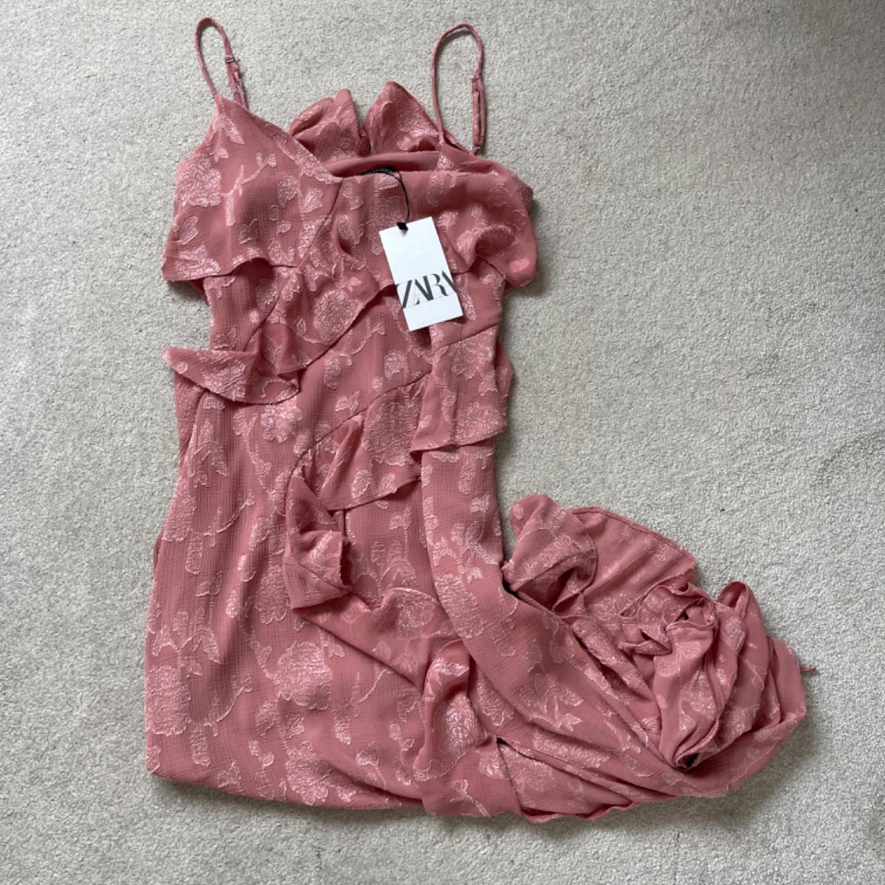 Zara Women's Pink Dress Depop