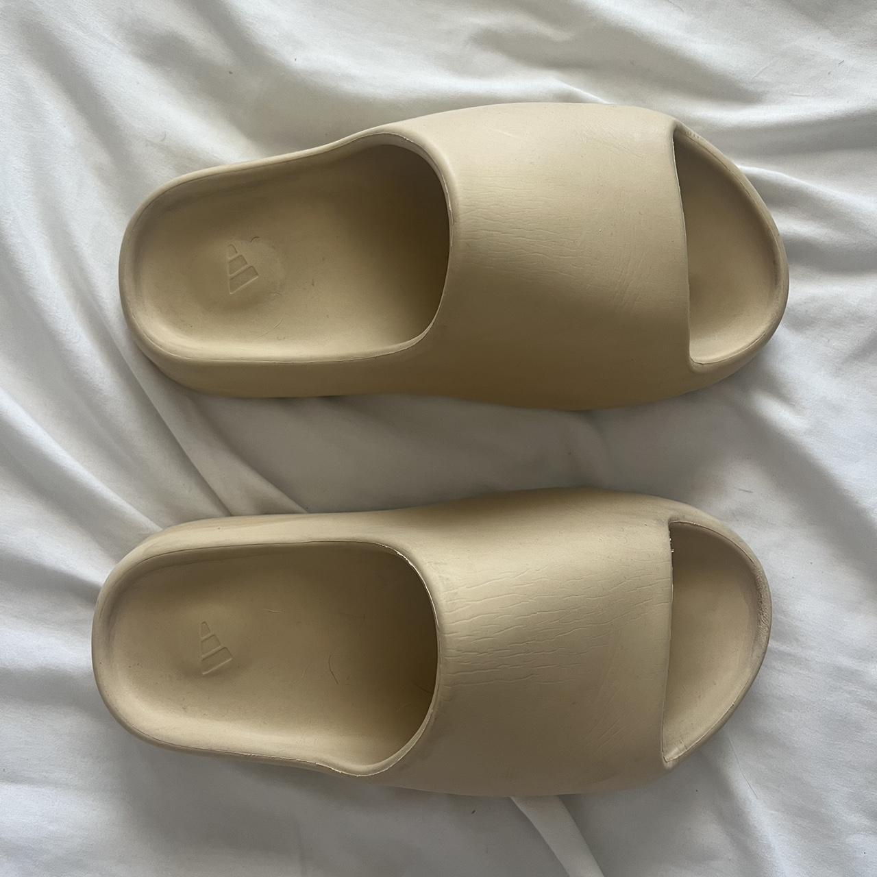 yeezy slides women colors