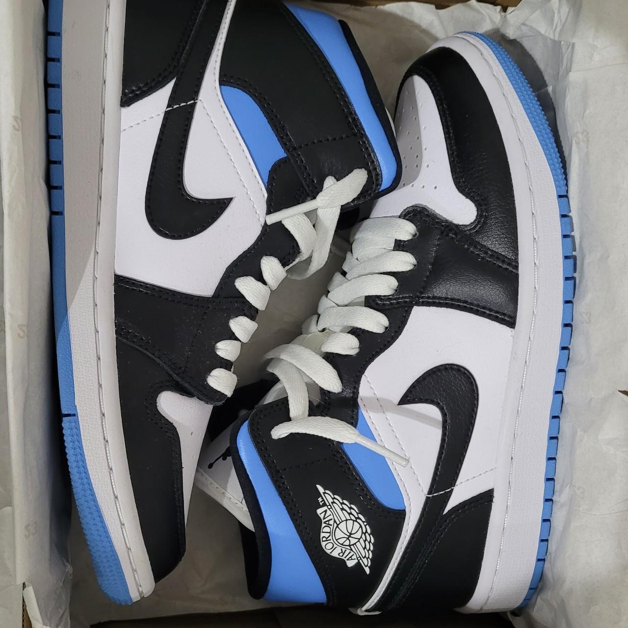 Used Women's Air Jordan Mid,